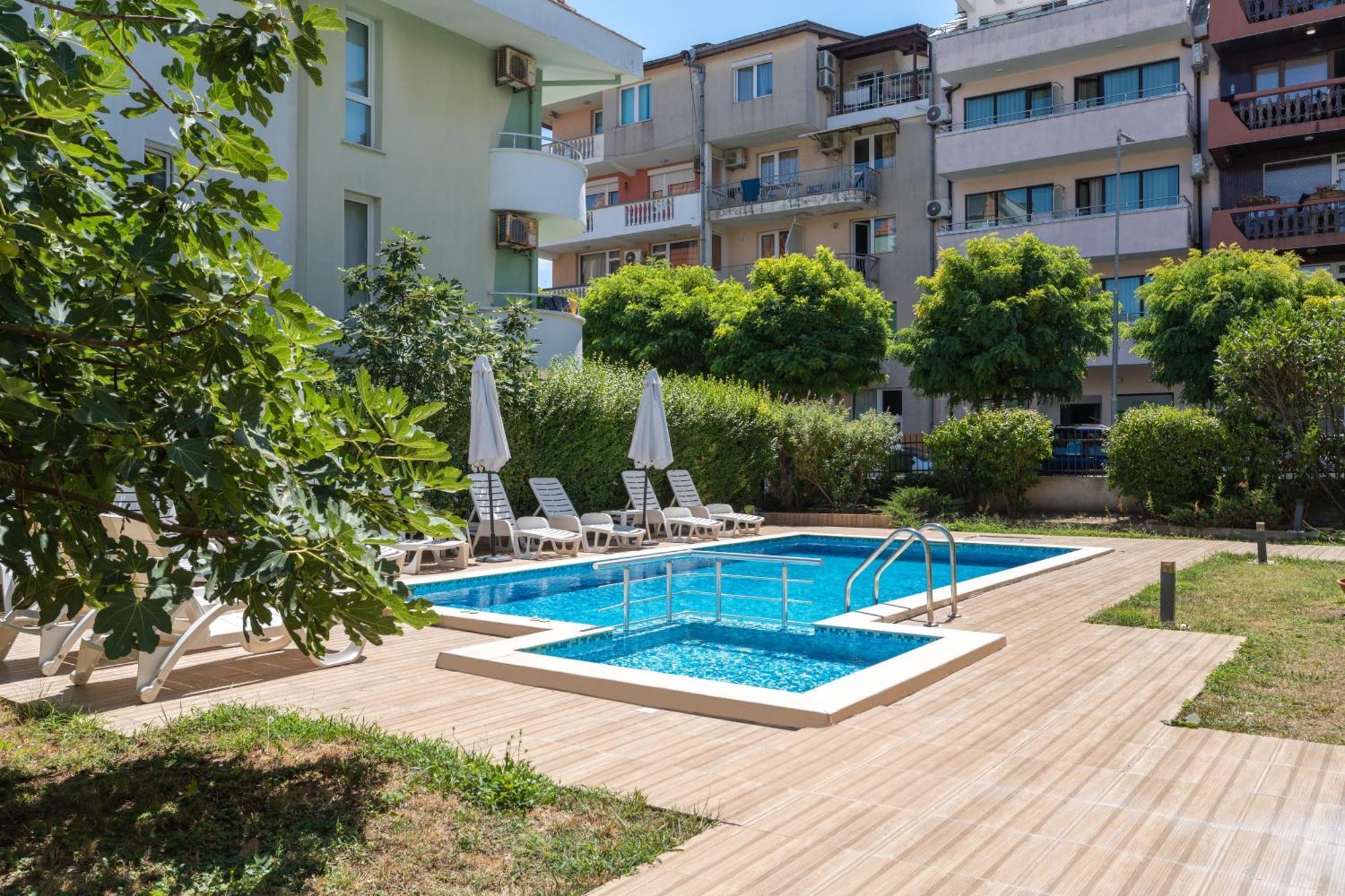 Hotel Milan بريمورسكو المظهر الخارجي الصورة