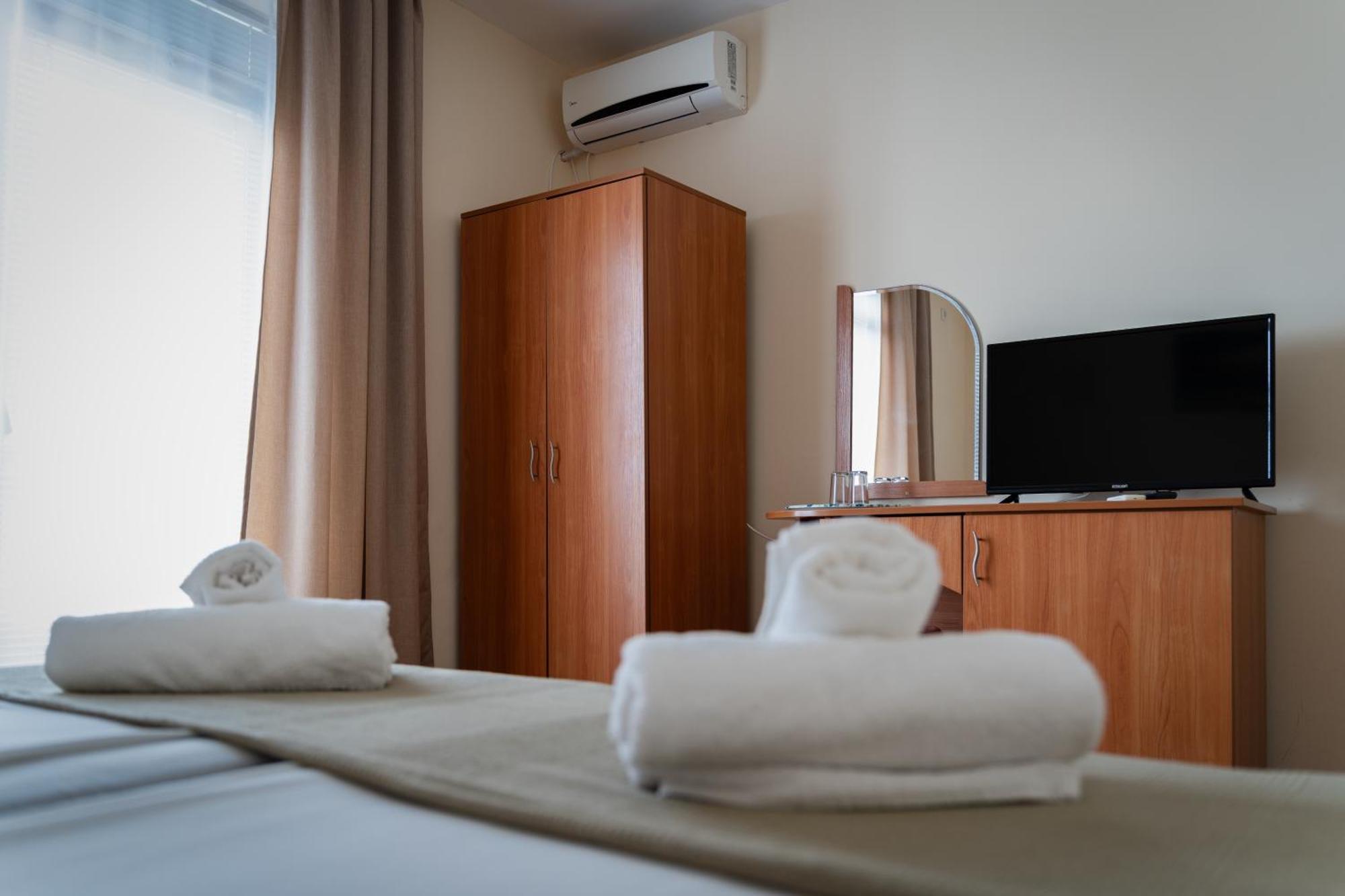 Hotel Milan بريمورسكو المظهر الخارجي الصورة