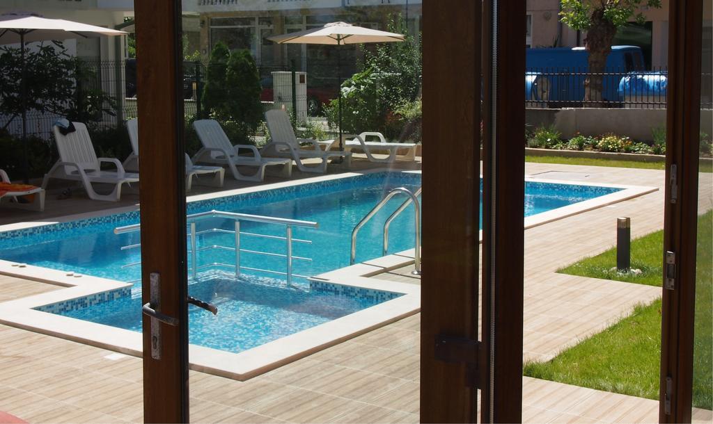 Hotel Milan بريمورسكو المظهر الخارجي الصورة