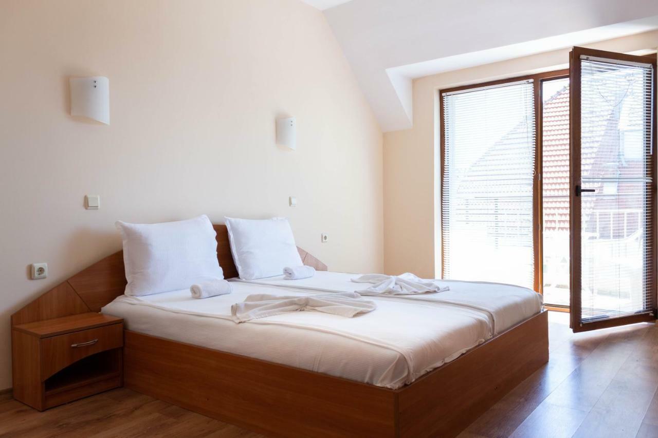 Hotel Milan بريمورسكو المظهر الخارجي الصورة